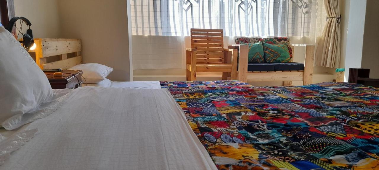 Aivilo Home Entebbe Eksteriør bilde